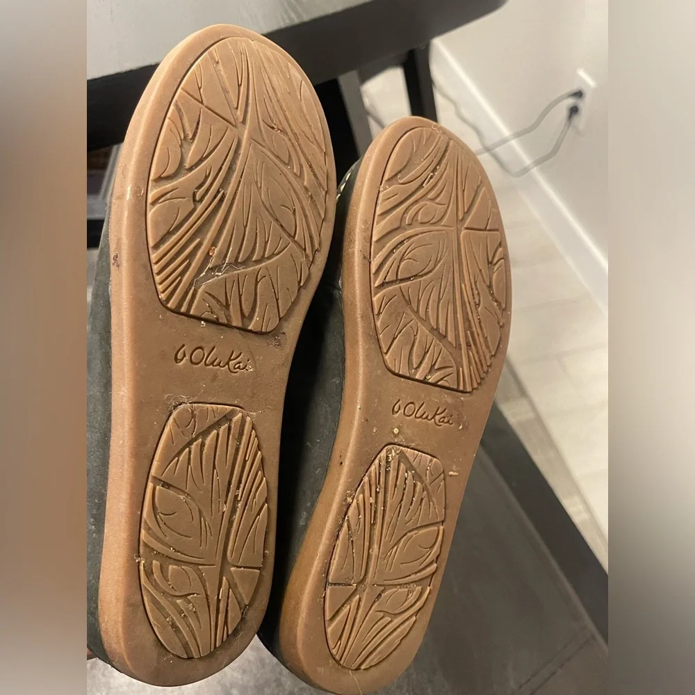 OluKai Nohea Nubuck Leather Slip On Loafers US 8